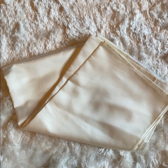 Ivory Bridal wrap - Picture 3 of 3